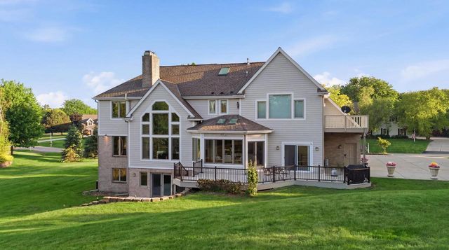 N28W30244 Red Hawk COURT, Pewaukee, WI 53072