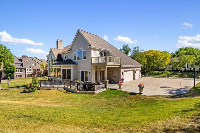 N28W30244 Red Hawk COURT, Pewaukee, WI 53072