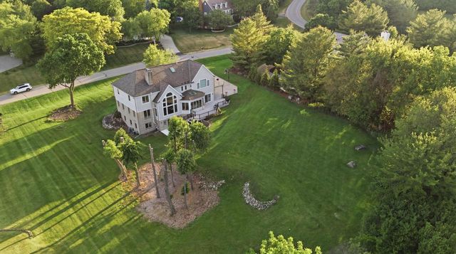 N28W30244 Red Hawk COURT, Pewaukee, WI 53072