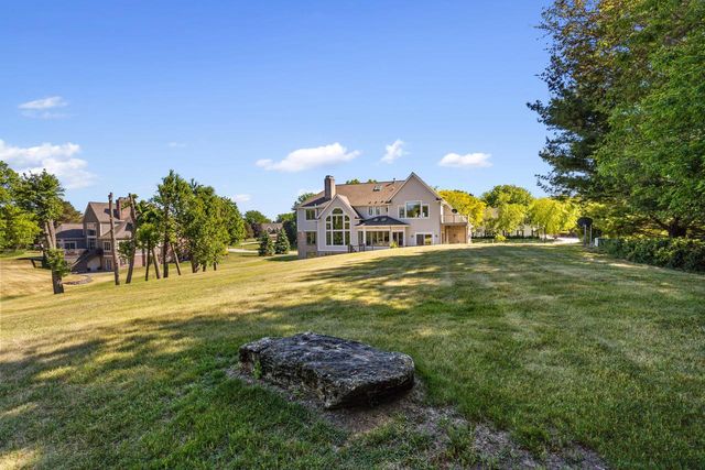 N28W30244 Red Hawk COURT, Pewaukee, WI 53072