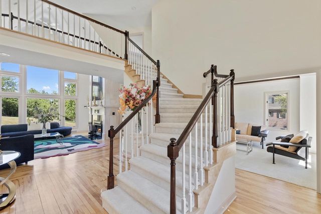 N28W30244 Red Hawk COURT, Pewaukee, WI 53072