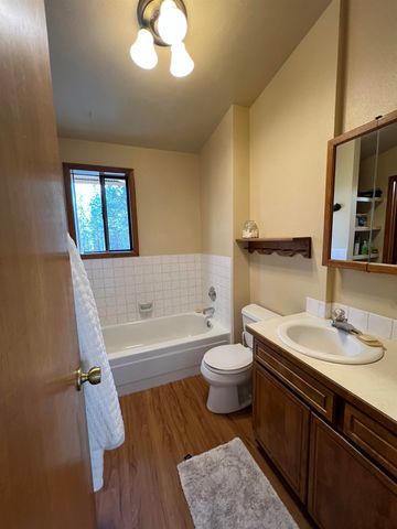 4605 W Pinto Rd, Cheney, WA 99004