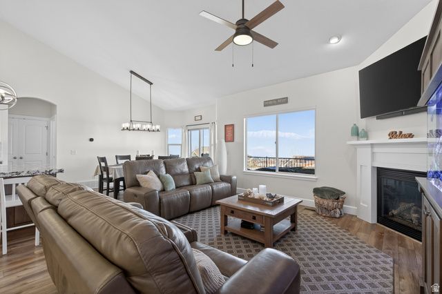 3926 S PANORAMA DR, Saratoga Springs, UT 84045