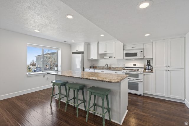 3926 S PANORAMA DR, Saratoga Springs, UT 84045