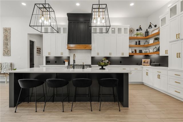 5201 Vintage Oaks Court, College Station, TX 77845