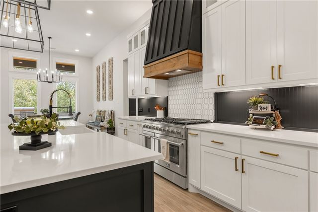 5201 Vintage Oaks Court, College Station, TX 77845