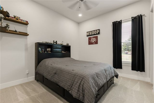 5201 Vintage Oaks Court, College Station, TX 77845