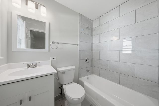 15248 Highland Avenue, Orland Park, IL 60462
