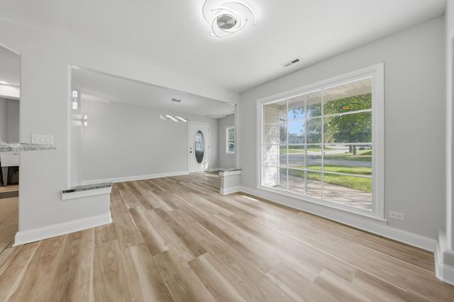 15248 Highland Avenue, Orland Park, IL 60462