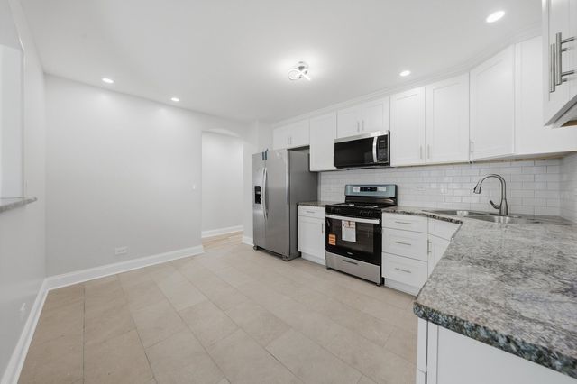 15248 Highland Avenue, Orland Park, IL 60462
