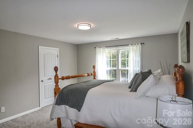 3137 Yorkshire Lane, Boonville, NC 27011