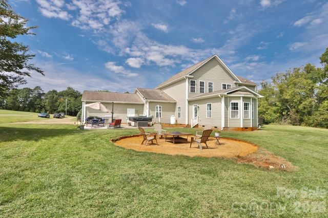 3137 Yorkshire Lane, Boonville, NC 27011