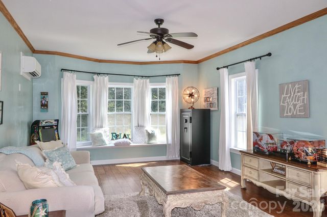 3137 Yorkshire Lane, Boonville, NC 27011