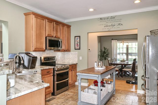 3137 Yorkshire Lane, Boonville, NC 27011