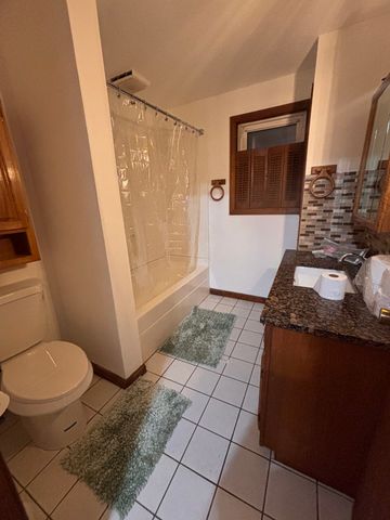 39 Bullard Ave, Worcester, MA 01605