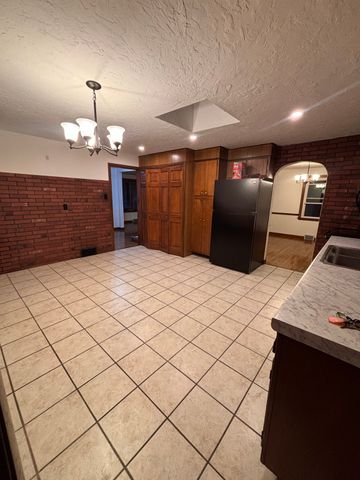 39 Bullard Ave, Worcester, MA 01605