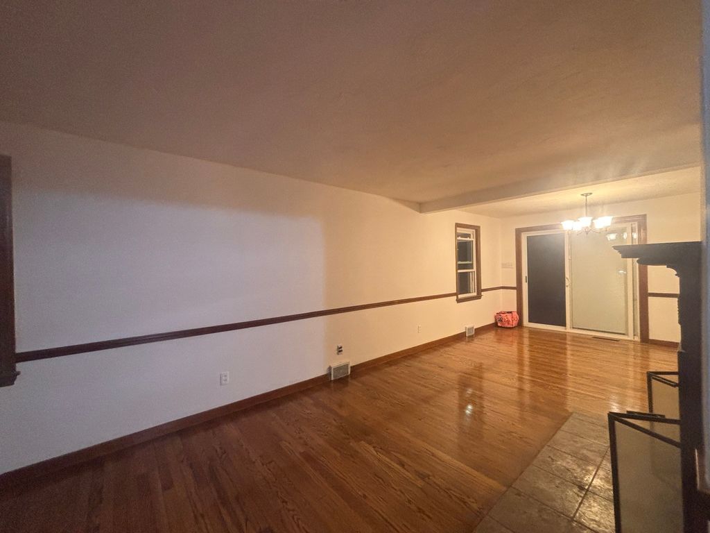 39 Bullard Ave, Worcester, MA 01605