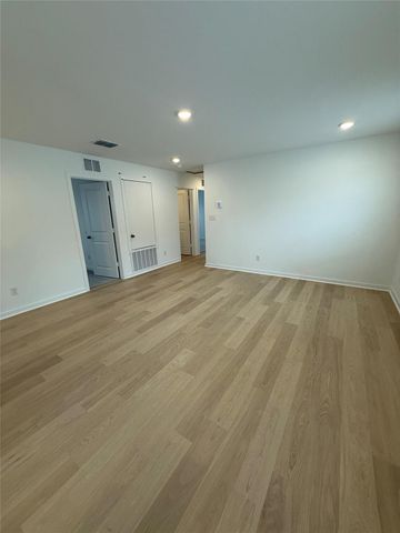 138 Golden Bell WAY, Buda, TX 78610