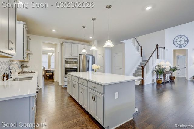 53217 Bay Laurel Lane, South Lyon, MI 48178