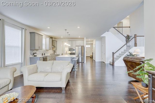 53217 Bay Laurel Lane, South Lyon, MI 48178