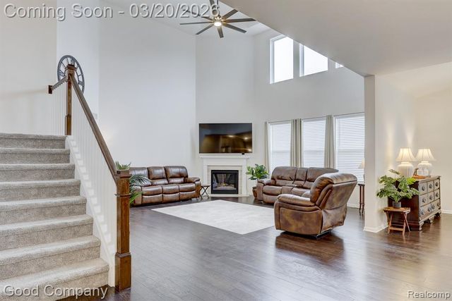 53217 Bay Laurel Lane, South Lyon, MI 48178