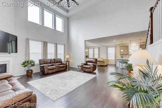 53217 Bay Laurel Lane, South Lyon, MI 48178