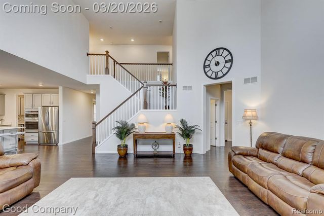 53217 Bay Laurel Lane, South Lyon, MI 48178