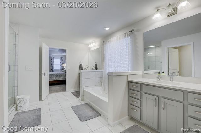 53217 Bay Laurel Lane, South Lyon, MI 48178