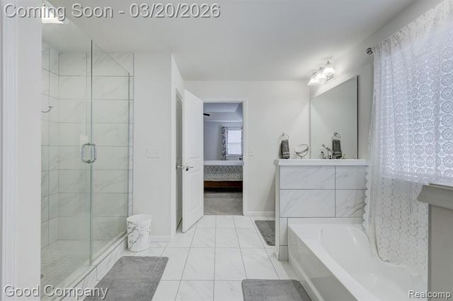 53217 Bay Laurel Lane, South Lyon, MI 48178