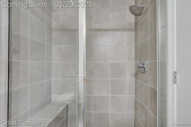 53217 Bay Laurel Lane, South Lyon, MI 48178