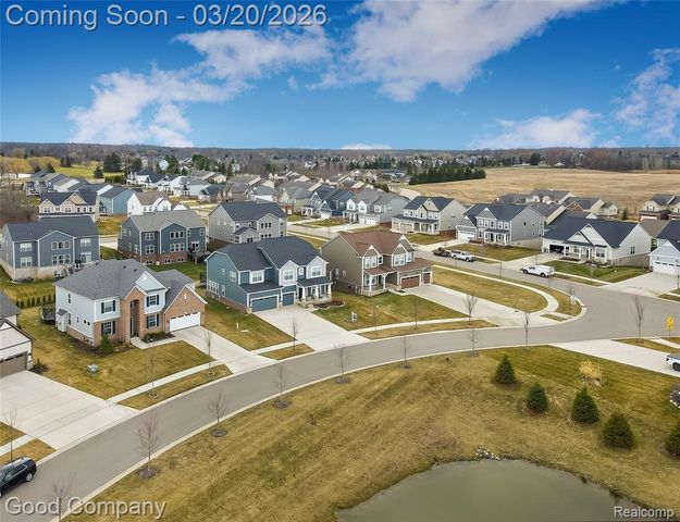 53217 Bay Laurel Lane, South Lyon, MI 48178
