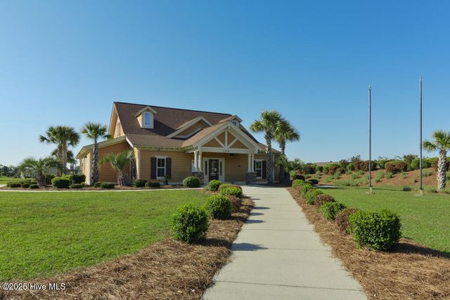 703 E Chatman Drive NW, Calabash, NC 28467