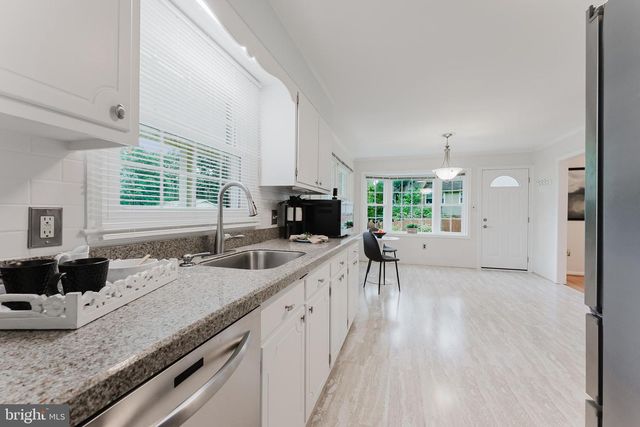 4921 BRIAR ST, Fairfax, VA 22032