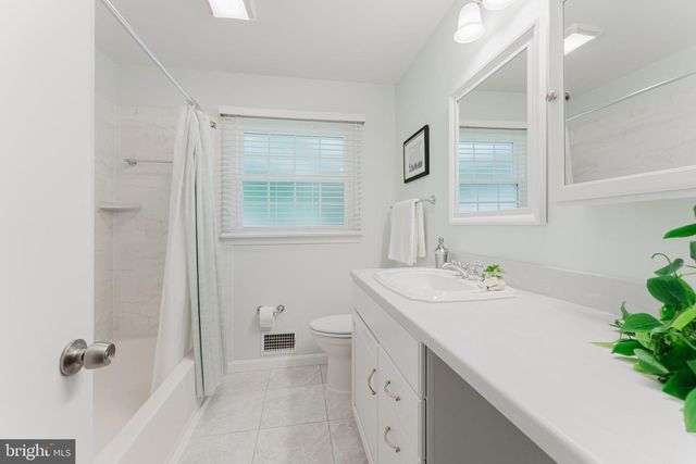 4921 BRIAR ST, Fairfax, VA 22032