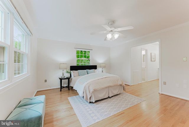 4921 BRIAR ST, Fairfax, VA 22032
