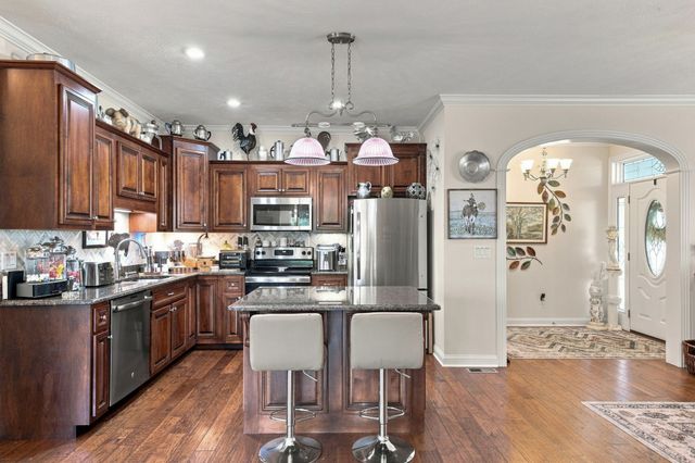 1160 Fleet Town Rd, Dickson, TN 37055