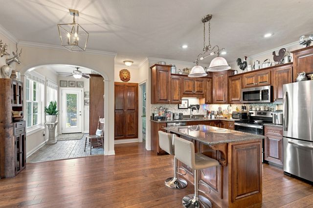 1160 Fleet Town Rd, Dickson, TN 37055