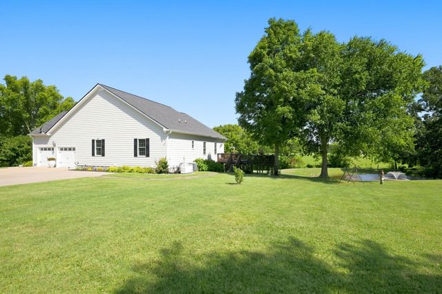 1160 Fleet Town Rd, Dickson, TN 37055