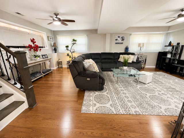 2913 Vimy Ridge Drive, Joliet, IL 60435