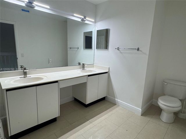 15071 SW 136th Pl 15071, Miami, FL 33186