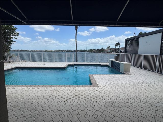 15071 SW 136th Pl 15071, Miami, FL 33186