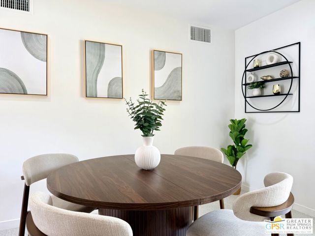 588 E San Lorenzo Road 201, Palm Springs, CA 92264