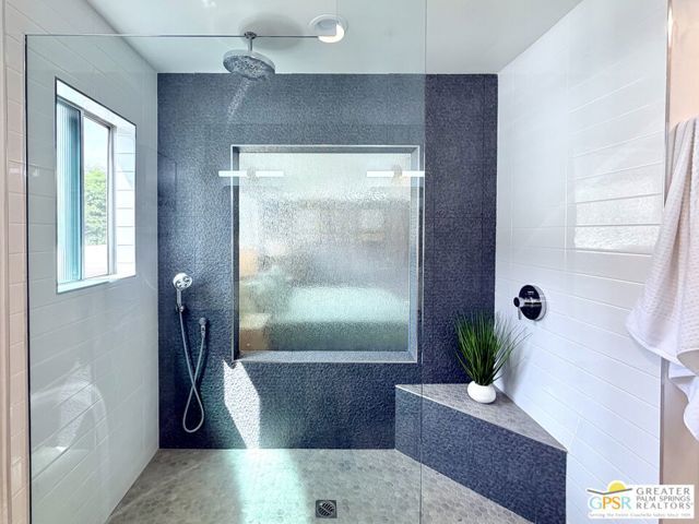 588 E San Lorenzo Road 201, Palm Springs, CA 92264