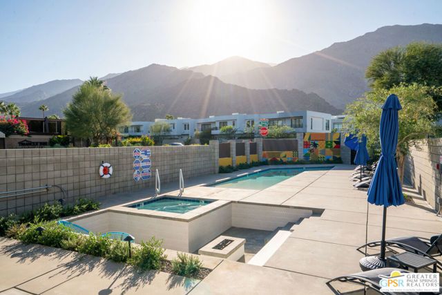 588 E San Lorenzo Road 201, Palm Springs, CA 92264