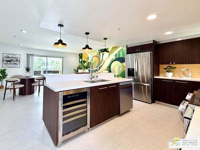 588 E San Lorenzo Road 201, Palm Springs, CA 92264