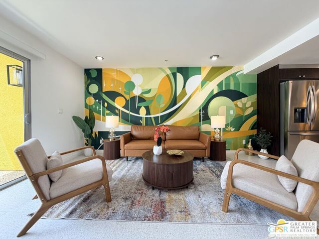 588 E San Lorenzo Road 201, Palm Springs, CA 92264