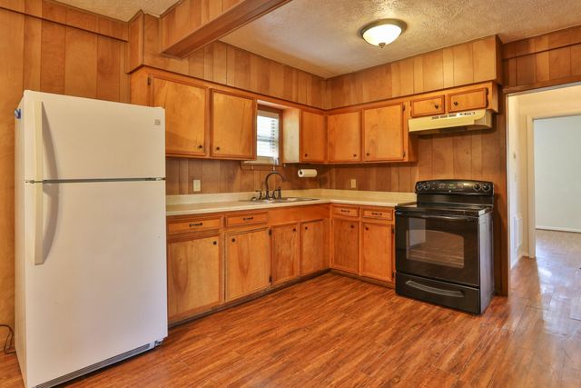 11913 25th Street, Santa Fe, TX 77510