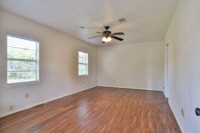 11913 25th Street, Santa Fe, TX 77510