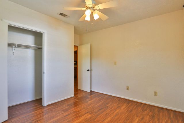 11913 25th Street, Santa Fe, TX 77510