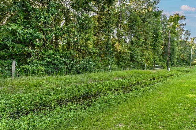 1660 County Road 3011, Dayton, TX 77535